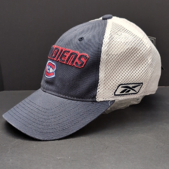 Reebok, NHL Montreal Canadiens Blue Mesh Snapback Sports Hat. - Picture 1 of 11